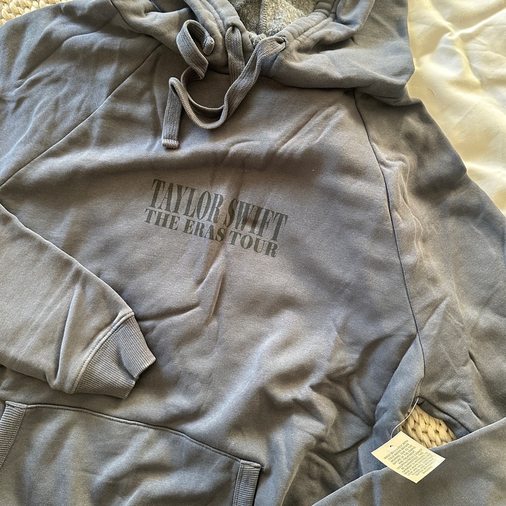 NWT Taylor Swift 2024 Eras Tour International Tour Hoodie Sweatshirt Blue